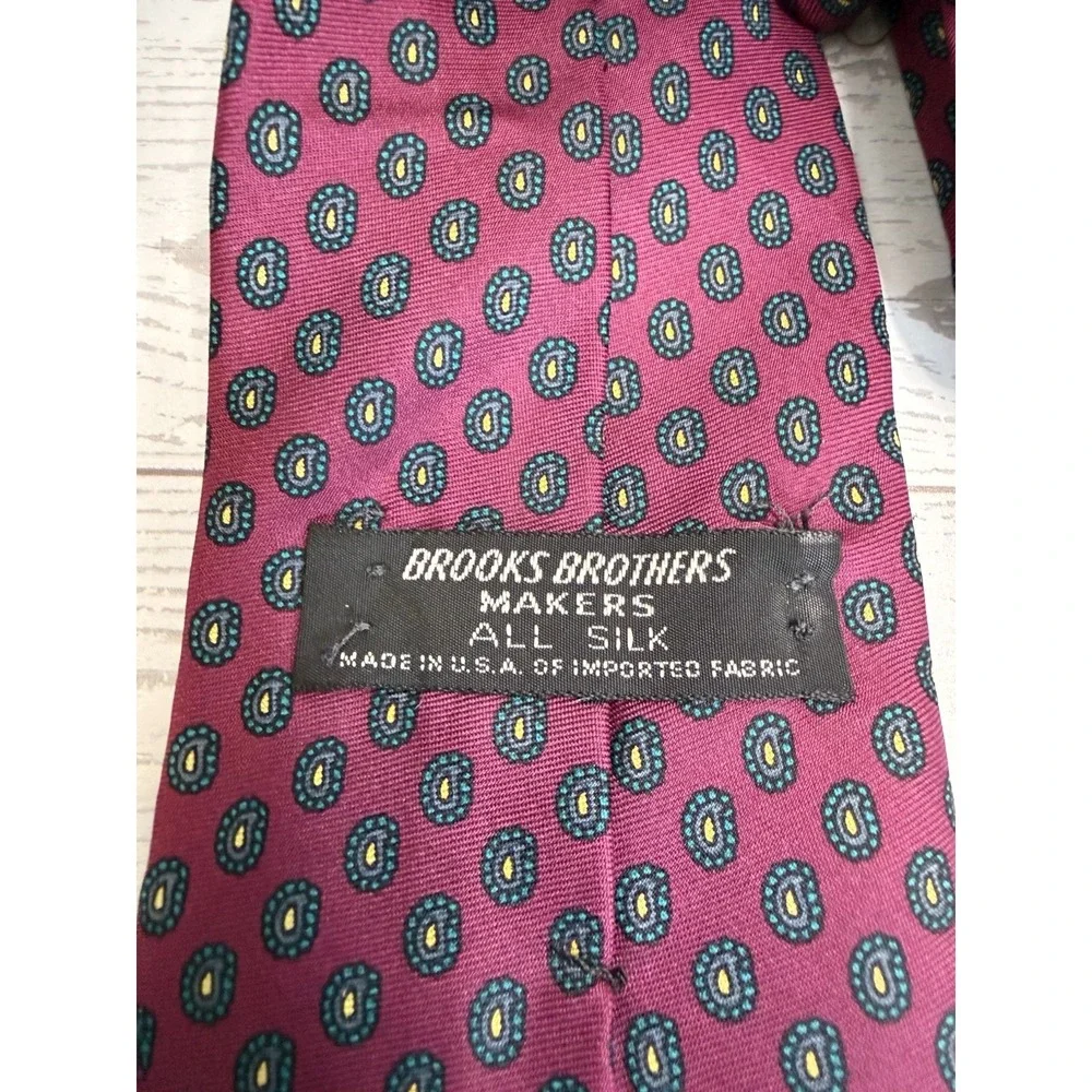 Brooks Brothers Makers Classic Tie Burgundy Paisley Blue Silk USA‎ Made 3